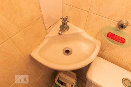 Casa à venda com 180m², 5 quartos e 2 vagas Casa à venda com 180m², 5 quartos e 2 vagasEdícula