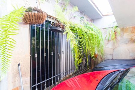 Casa à venda com 180m², 5 quartos e 2 vagas Casa à venda com 180m², 5 quartos e 2 vagasGaragem