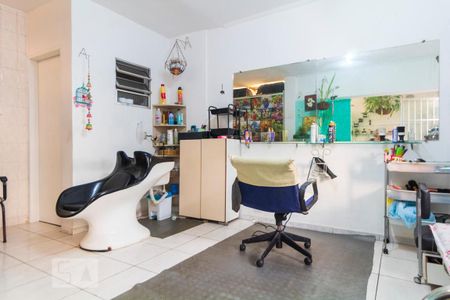 Casa à venda com 180m², 5 quartos e 2 vagas Casa à venda com 180m², 5 quartos e 2 vagasEdícula