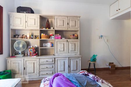 Casa à venda com 180m², 5 quartos e 2 vagas Casa à venda com 180m², 5 quartos e 2 vagasQuarto 1