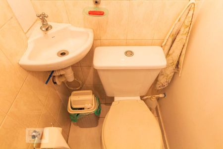 Casa à venda com 180m², 5 quartos e 2 vagas Casa à venda com 180m², 5 quartos e 2 vagasEdícula