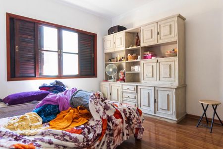 Casa à venda com 180m², 5 quartos e 2 vagas Casa à venda com 180m², 5 quartos e 2 vagasQuarto 1