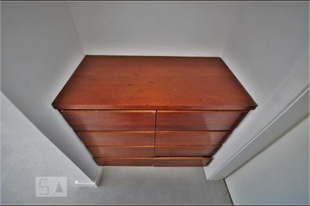 Apartamento para alugar com 80m², 2 quartos e 1 vagaCloset do quarto