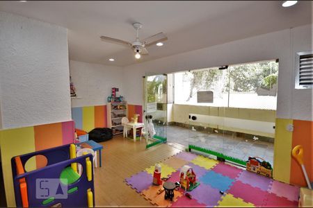 Apartamento para alugar com 80m², 2 quartos e 1 vagaBrinquedoteca