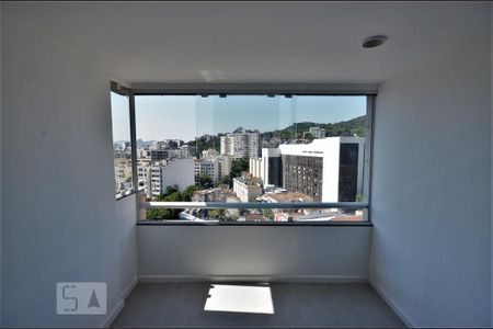 Apartamento para alugar com 80m², 2 quartos e 1 vagaSala