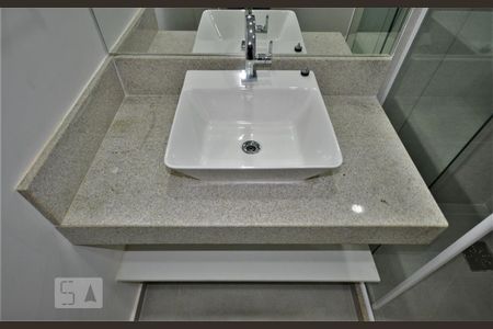 Apartamento para alugar com 80m², 2 quartos e 1 vagaBanheiro - Pia