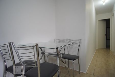 Sala de apartamento à venda com 2 quartos, 48m² em Igara, Canoas