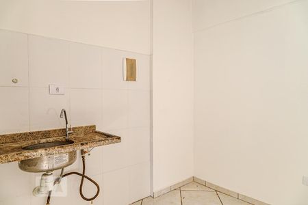 Cozinha de kitnet/studio para alugar com 1 quarto, 17m² em Bela Vista, São Paulo