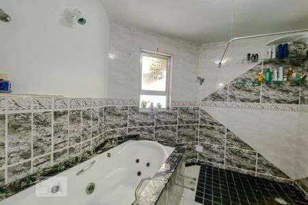 Apartamento para alugar com 100m², 3 quartos e 2 vagasBanheiro da Suíte