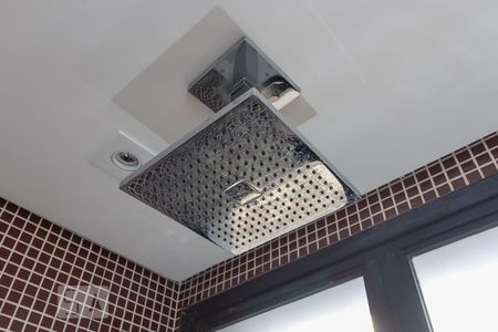 Apartamento à venda com 120m², 3 quartos e 2 vagasChuveiro