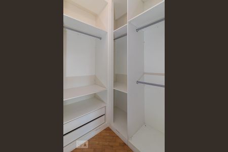 Apartamento à venda com 120m², 3 quartos e 2 vagasCloset