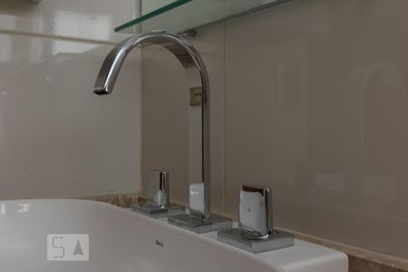 Apartamento à venda com 120m², 3 quartos e 2 vagasTorneira