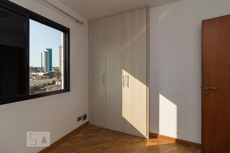 Apartamento à venda com 120m², 3 quartos e 2 vagasQuarto 2