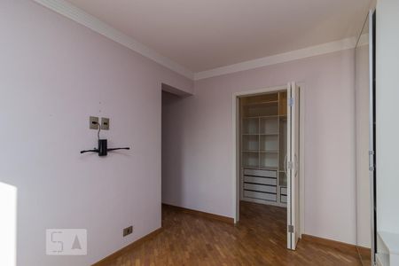Apartamento à venda com 120m², 3 quartos e 2 vagasSuíte