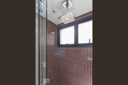 Apartamento à venda com 120m², 3 quartos e 2 vagasChuveiro