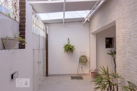 Casa para alugar com 180m², 3 quartos e sem vagaQuintal