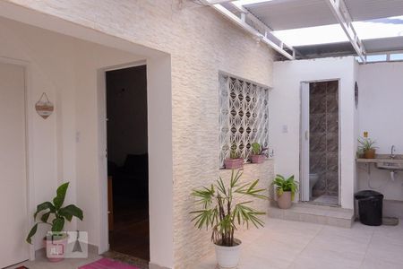 Casa para alugar com 180m², 3 quartos e sem vagaQuintal