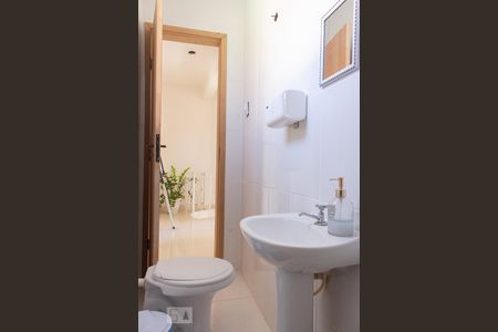 Casa para alugar com 180m², 3 quartos e sem vagaDetalhe do banheiro 1