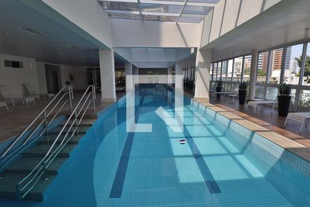 Apartamento para alugar com 70m², 2 quartos e 2 vagasÁrea comum - Piscina