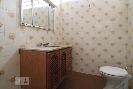 Casa à venda com 200m², 3 quartos e sem vagaBanheiro