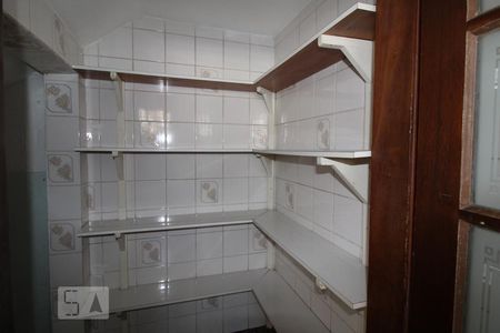 Casa à venda com 200m², 3 quartos e sem vagaDispensa