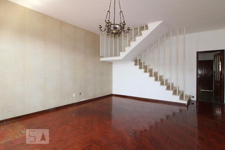 Sala de casa à venda com 3 quartos, 200m² em Chácara Santo Antônio (zona Sul), São Paulo