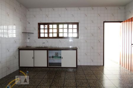 Casa à venda com 200m², 3 quartos e sem vagaCozinha