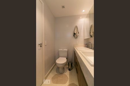 Apartamento à venda com 126m², 3 quartos e 2 vagasBanheiro da Suíte 1