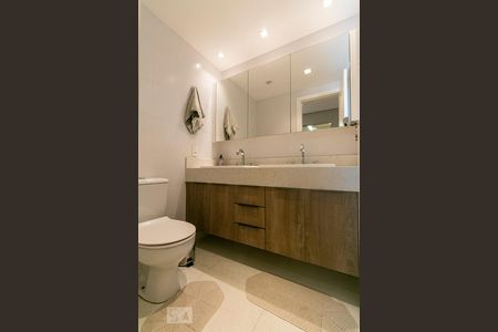 Apartamento à venda com 126m², 3 quartos e 2 vagasBanheiro da Suíte 1