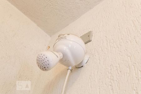 Casa à venda com 250m², 4 quartos e 2 vagasBanheiro de Serviço - Chuveiro