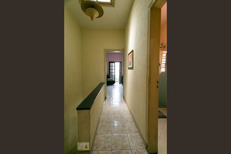 Casa à venda com 250m², 4 quartos e 2 vagasCorredor