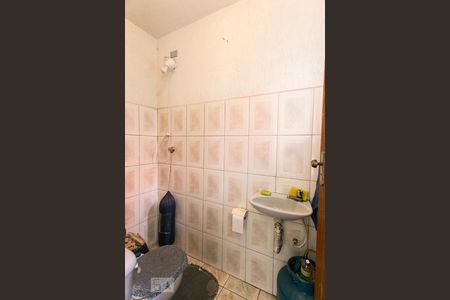 Casa à venda com 250m², 4 quartos e 2 vagasBanheiro de Serviço