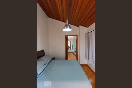 Casa à venda com 192m², 2 quartos e 3 vagas Casa à venda com 192m², 2 quartos e 3 vagasSuite