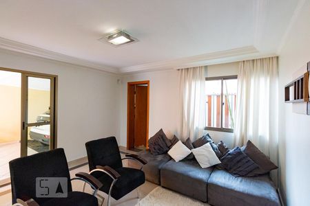 Sala de casa para alugar com 2 quartos, 192m² em Vila Ré, São Paulo