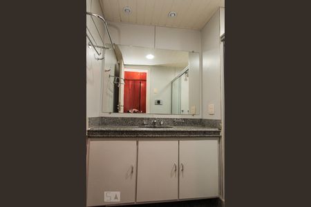 Apartamento para alugar com 48m², 1 quarto e sem vagaBanheiro da Suíte