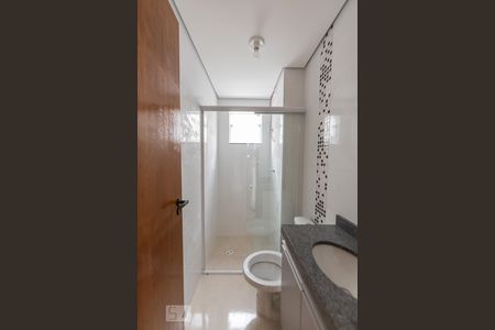 Banheiro Social de apartamento para alugar com 1 quarto, 33m² em Vila Invernada, São Paulo