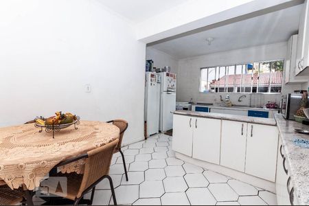 Cozinha de casa à venda com 3 quartos, 400m² em Vila Madalena, São Paulo