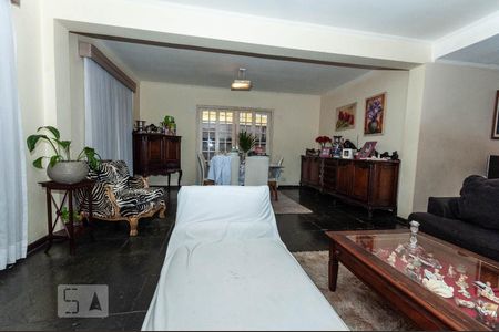 Sala de casa à venda com 3 quartos, 400m² em Vila Madalena, São Paulo