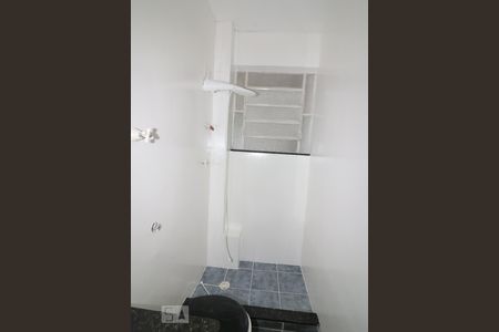 Banheiro de apartamento à venda com 2 quartos, 59m² em São João, Porto Alegre