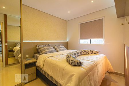 Quarto 2 de apartamento para alugar com 2 quartos, 56m² em Santa Quiteria, Curitiba