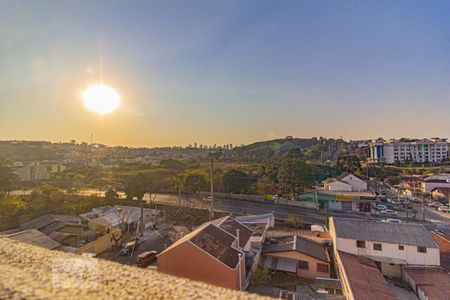 Vista do Quarto 1 de apartamento para alugar com 2 quartos, 56m² em Santa Quiteria, Curitiba