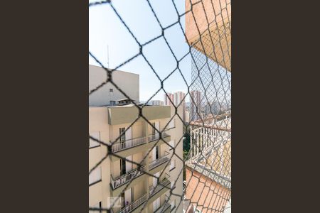 Apartamento à venda com 80m², 3 quartos e 2 vagasVista quarto 2