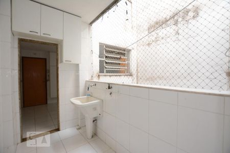 Apartamento à venda com 110m², 3 quartos e 1 vagaÁrea de Serviço