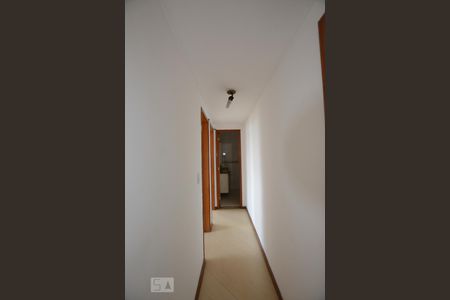 Corredor de apartamento à venda com 3 quartos, 110m² em Vaz Lobo, Rio de Janeiro