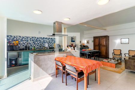 Casa à venda com 300m², 3 quartos e 2 vagasCozinha