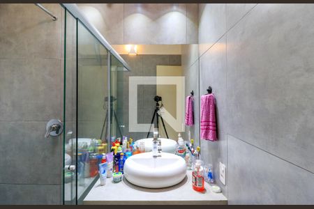 Casa à venda com 300m², 3 quartos e 2 vagasBanheiro