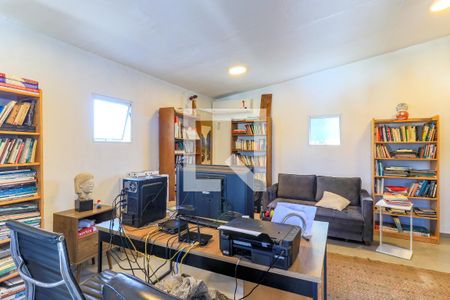 Casa à venda com 300m², 3 quartos e 2 vagasEscritório