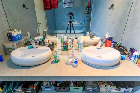 Casa à venda com 300m², 3 quartos e 2 vagasBanheiro da Suíte