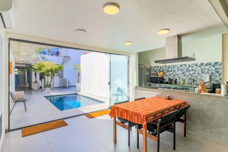 Casa à venda com 300m², 3 quartos e 2 vagasCozinha