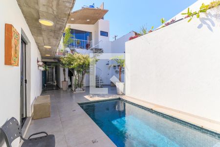 Casa à venda com 300m², 3 quartos e 2 vagasPiscina/Área externa